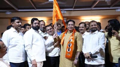 नाशकात ठाकरे गटाला मोठा धक्का; सहा नेते अन् शेकडो कार्यकर्त्यांचा शिवसेनेत प्रवेश