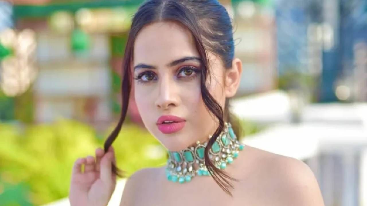 Uorfi Javed | टी बॅगचा ड्रेस घालणे पडले उर्फी जावेद हिला महागात, नेटकरी थेट म्हणाले, डायपरच बाकी, अभिनेत्री ट्रोल Uorfi Javed | टी बॅगचा ड्रेस घालणे पडले उर्फी जावेद हिला महागात, नेटकरी थेट म्हणाले, डायपरच बाकी, अभिनेत्री ट्रोल