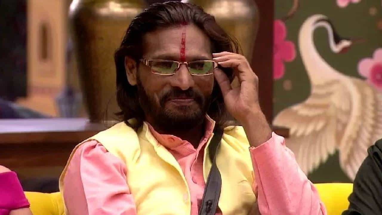 विधानसभेला 288 जागा लढवणार, अभिजीत बिचुकले यांची मोठी घोषणा; नेमकं काय म्हणाले? विधानसभेला 288 जागा लढवणार, अभिजीत बिचुकले यांची मोठी घोषणा; नेमकं काय म्हणाले?