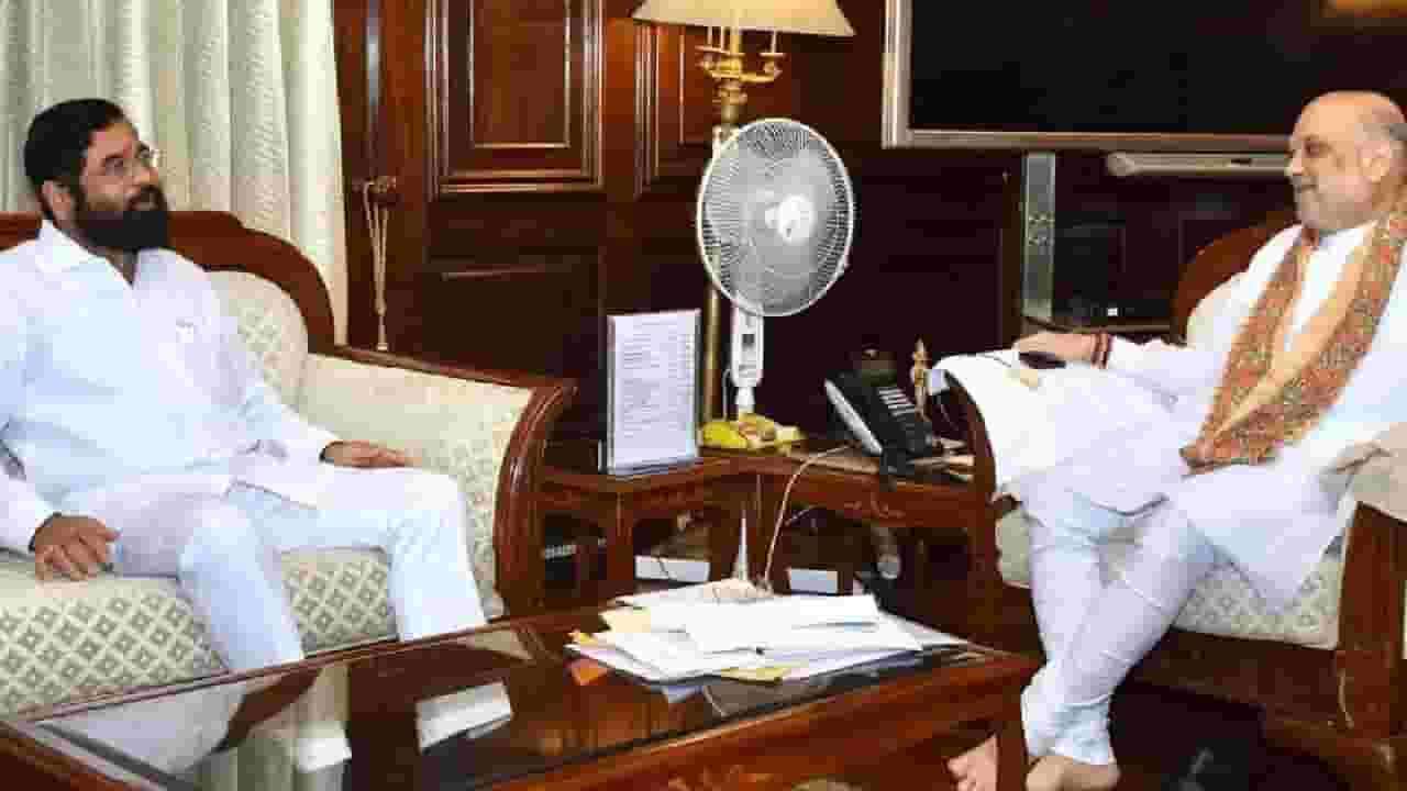 मंत्रिमंडळात तरूण अन् नवे चेहरे? अमित शाह यांच्या शिंदे-फडणवीस यांना काय सूचना? मंत्रिमंडळात तरूण अन् नवे चेहरे? अमित शाह यांच्या शिंदे-फडणवीस यांना काय सूचना?