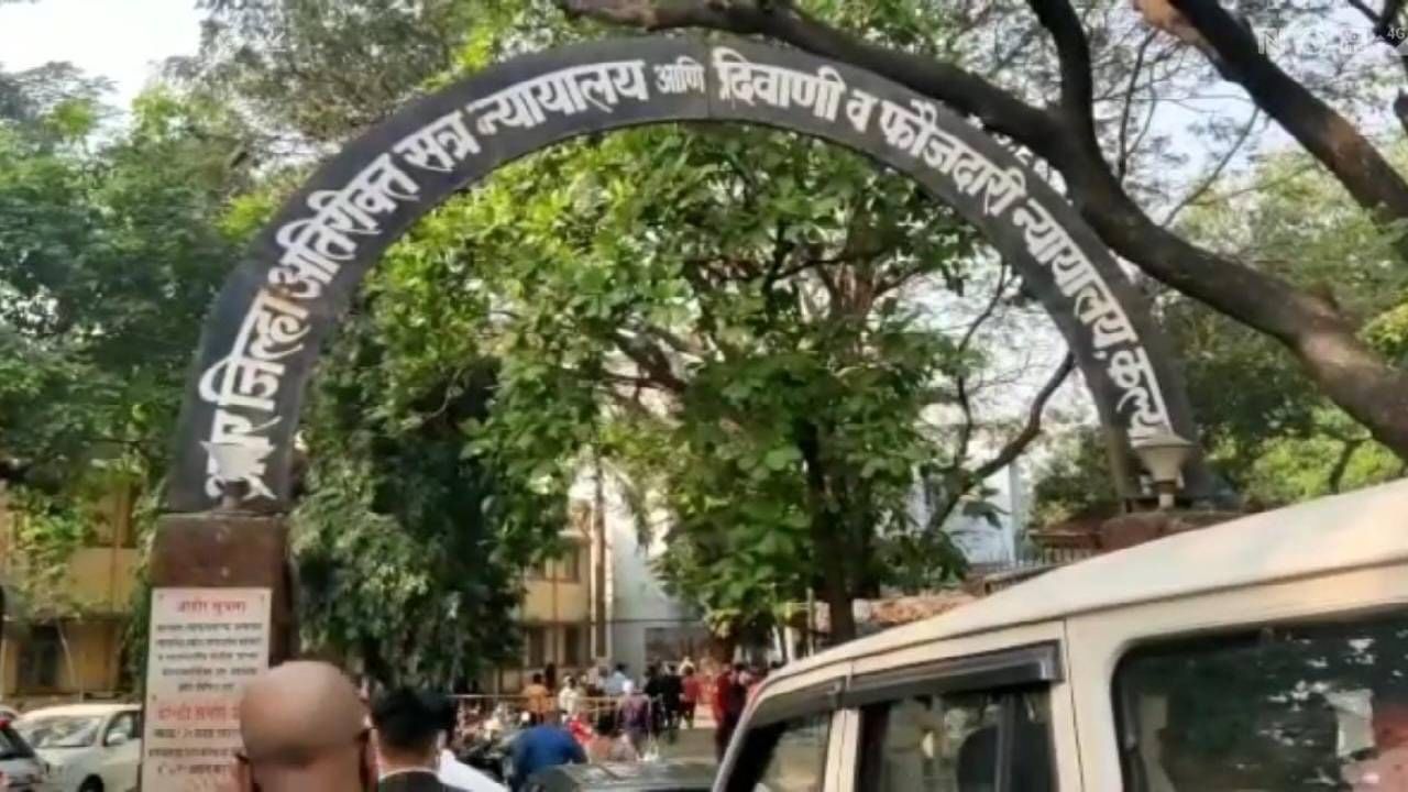 दोघे मित्र दारु पित बसले होते, काही वेळाने मित्रानेच मित्राला..., न्यायालयाने सुनावली 'ही' शिक्षा दोघे मित्र दारु पित बसले होते, काही वेळाने मित्रानेच मित्राला..., न्यायालयाने सुनावली 'ही' शिक्षा