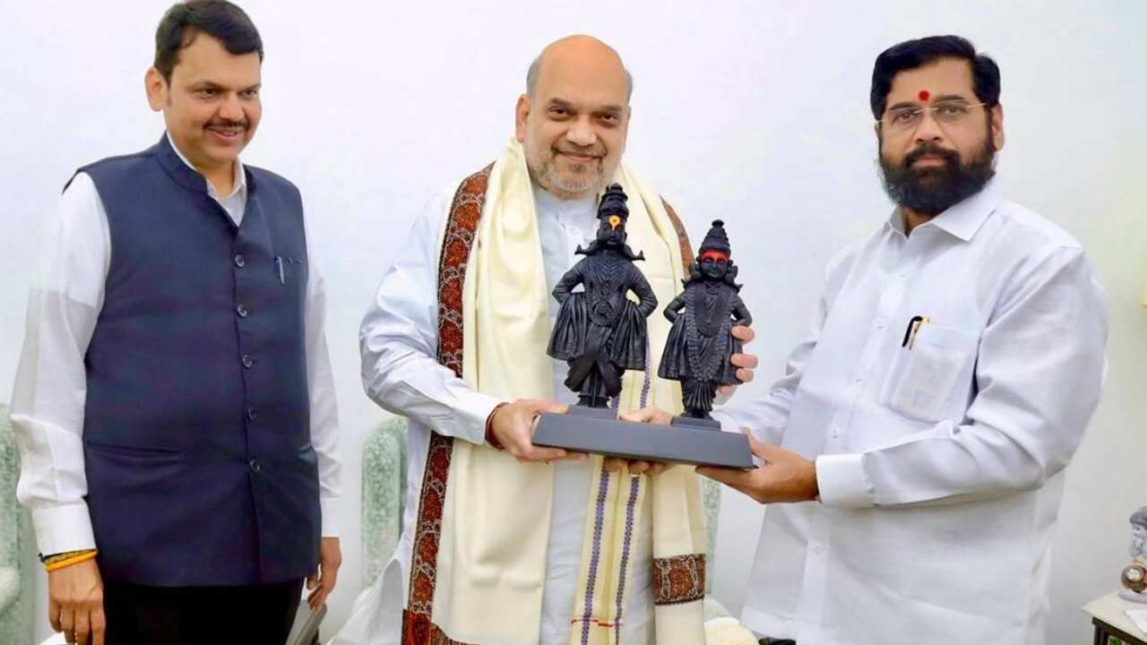 कृषी-सहकार क्षेत्र अन् निवडणुका; अमित शाह यांना भेटताच एकनाथ शिंदे यांनी 'तो' निर्धार बोलून दाखवला कृषी-सहकार क्षेत्र अन् निवडणुका; अमित शाह यांना भेटताच एकनाथ शिंदे यांनी 'तो' निर्धार बोलून दाखवला