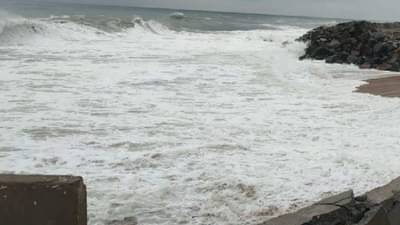 मुंबईच्या बीचवर जाताय थांबा! अरबी समुद्रात काय होतायत हालचाली? कसला दिला हवामान विभागानं इशारा?