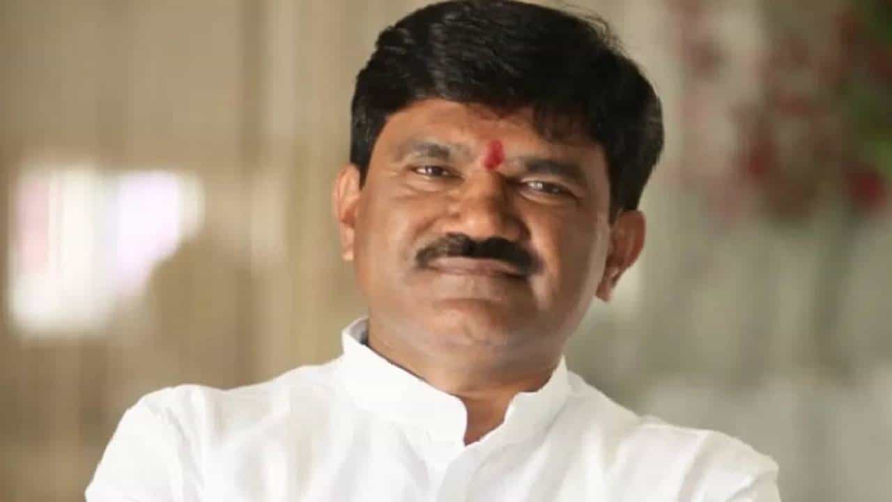 'गद्दार ते गद्दारच शेवटी', व्हायरल पोस्टवर शिवसेनेच्या हेमंत गोडसे यांची प्रतिक्रिया...