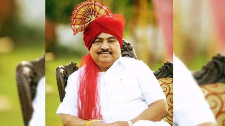 गुलाबराव पाटील यांच्यानंतर भाजपच्या आमदाराविरोधात खडसे यांनी दाखल केला मानहानीचा खटला गुलाबराव पाटील यांच्यानंतर भाजपच्या आमदाराविरोधात खडसे यांनी दाखल केला मानहानीचा खटला