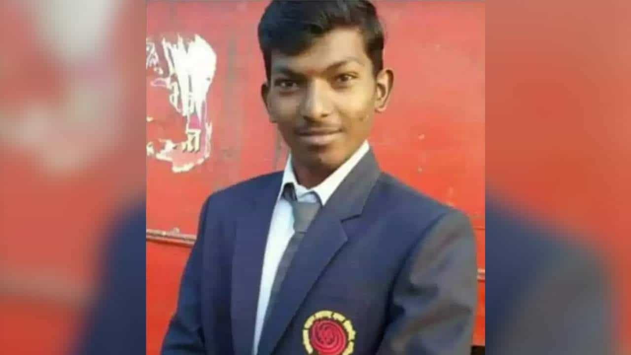 युवकाचे महिन्याभरापूर्वी लग्न झाले, शेतात कामासाठी गेला तो शेवटचाच