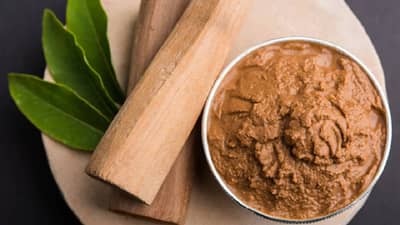 उन्हाळ्यात या फेसपॅकमुळे चेहऱ्याला मिळतो थंडावा, मिळवा निरोगी त्वचा!