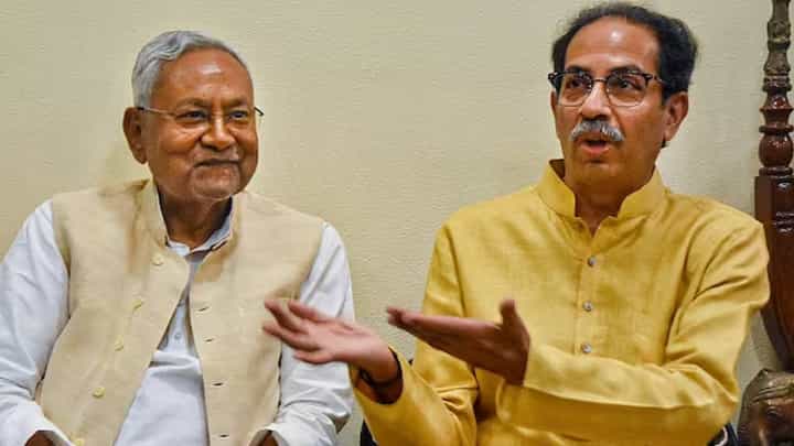 १२ जूनला होणारी बैठक रद्द? नितीश कुमार आणि उद्धव ठाकरे यांच्यात फोनवरून काय झाली चर्चा? १२ जूनला होणारी बैठक रद्द? नितीश कुमार आणि उद्धव ठाकरे यांच्यात फोनवरून काय झाली चर्चा?