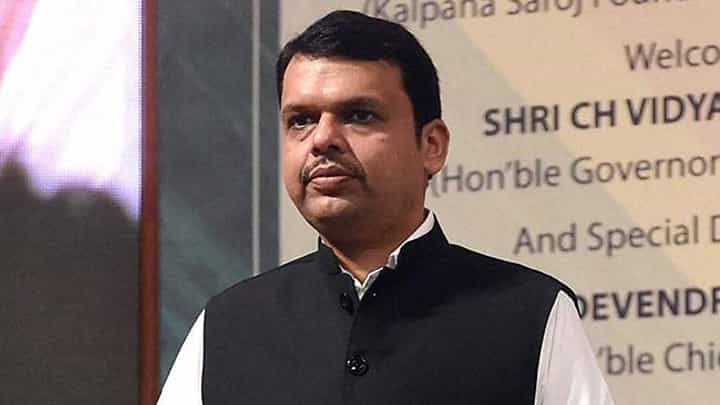 देवेंद्र फडणवीसांच्या तोंडावर कोर्टाचा निकाल दिसतो, कोणी केली टीका? देवेंद्र फडणवीसांच्या तोंडावर कोर्टाचा निकाल दिसतो, कोणी केली टीका?