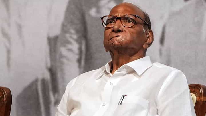शरद पवार यांच्या जीवाला धोका, 'तुझा लवकरच दाभोळकर होणार...', कुणाची धमकी? शरद पवार यांच्या जीवाला धोका, 'तुझा लवकरच दाभोळकर होणार...', कुणाची धमकी?