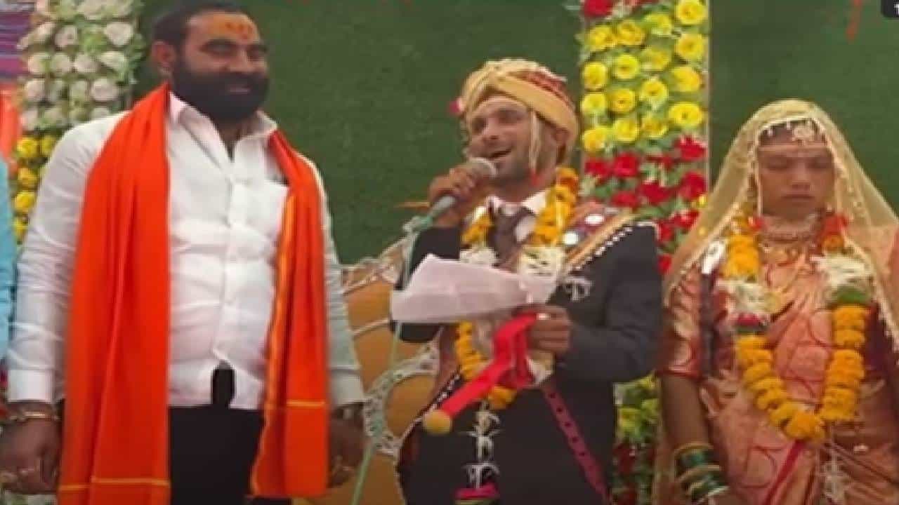 बांगर हमारो नवरदेवानेच गायलं संतोष बांगर यांच्यासाठी गाणं!