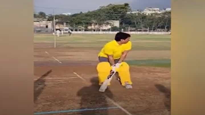 धनंजय मुंडे यांची क्रिकेटच्या मैदानात एन्ट्री; कुठं होणार महाराष्ट्र प्रीमिअर लीग? धनंजय मुंडे यांची क्रिकेटच्या मैदानात एन्ट्री; कुठं होणार महाराष्ट्र प्रीमिअर लीग?
