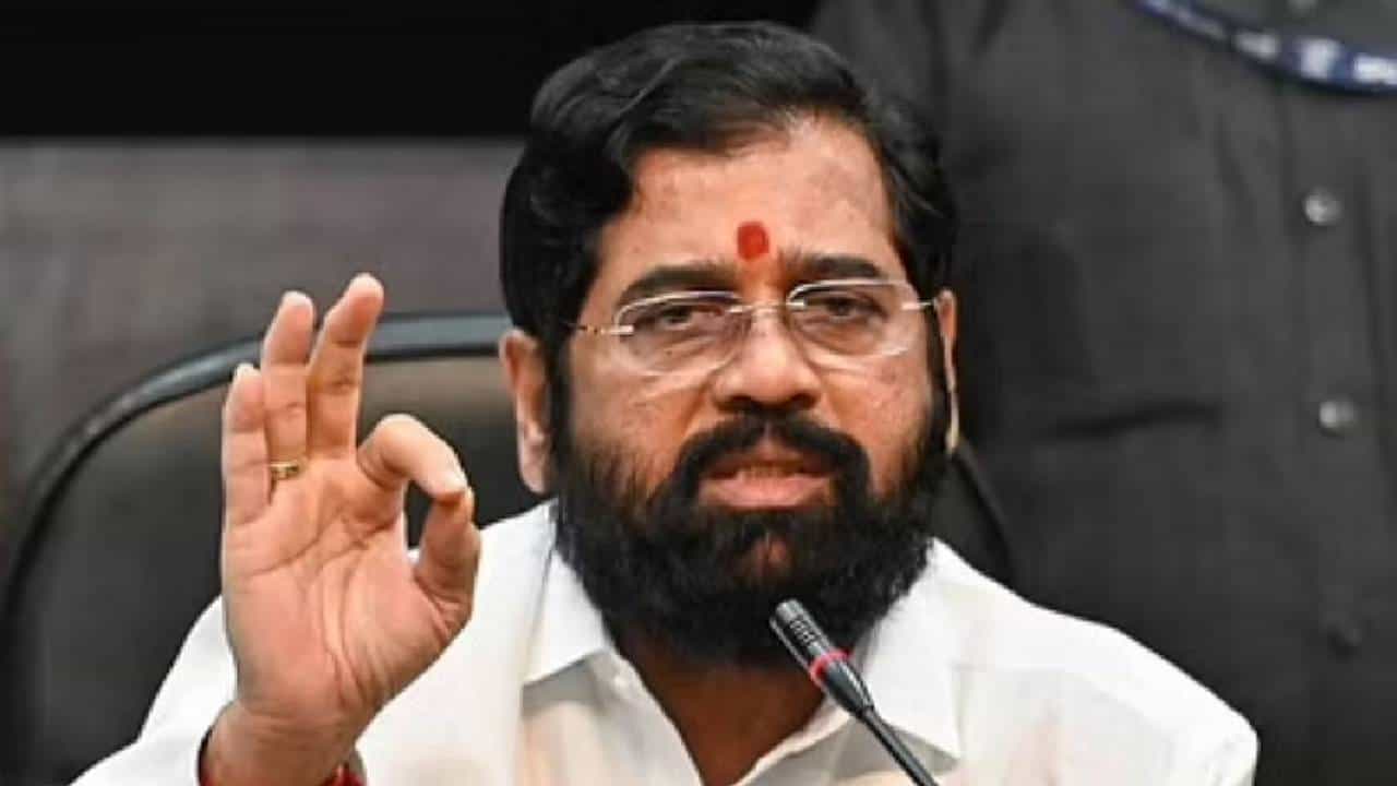 शिवसेनेच्या जाहिरातीत फडणवीस यांचा फोटो का नाही? एकनाथ शिंदे यांनी सांगितले कारण