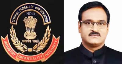 CBI raids : IAS अधिकारी अनिल रामोडने भूसंपादनाच्या मोबदल्यातून जमवली कोट्यवधींची माया