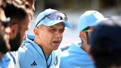 देव जेव्हा अक्कल वाटत होता, तेव्हा..., माजी क्रिकेटपटूची कोच राहुल द्रविडवर बोचरी टीका