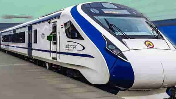 Vande Bharat : पुणेकरांना मिळणार नव्या वंदे भारतची भेट, कोणत्या मार्गावर सुरु होणार गाडी