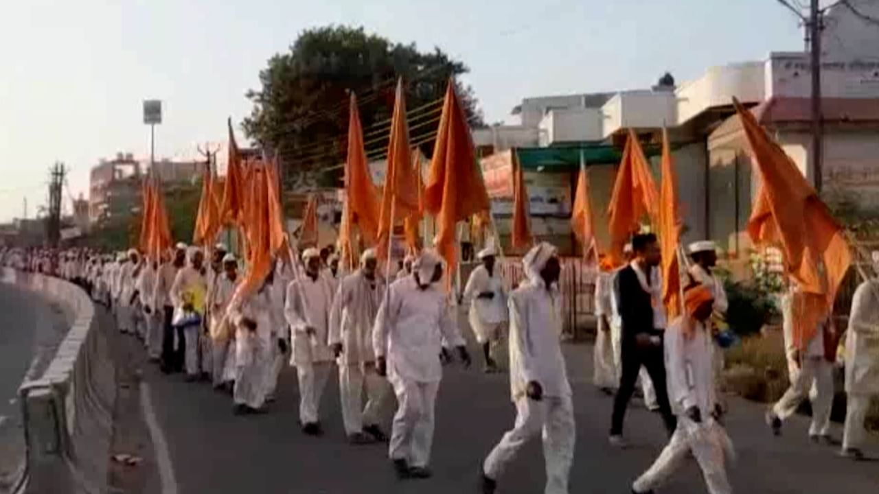 पालखीचा विदर्भातील एका आठवड्याचा मुक्काम काल संपला, पालखी मराठवाडा मधील जालनासाठी आज सकाळी निघाली. आज मुकताईच्या पालखीचा जालना येथे मुकाम असणार आहे. 