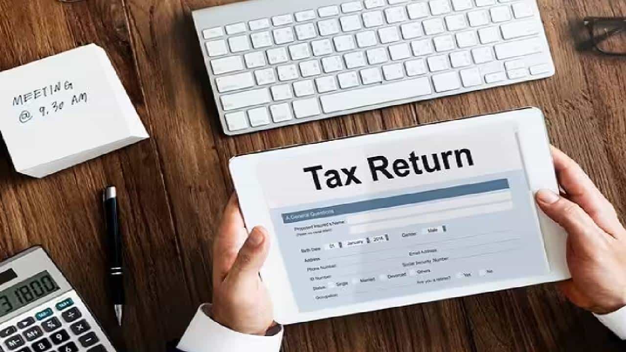 ITR Filing : होईल बरं डोक्याला ताप,  लक्षात ठेवा या गोष्टी, भरताना इनकम टॅक्स