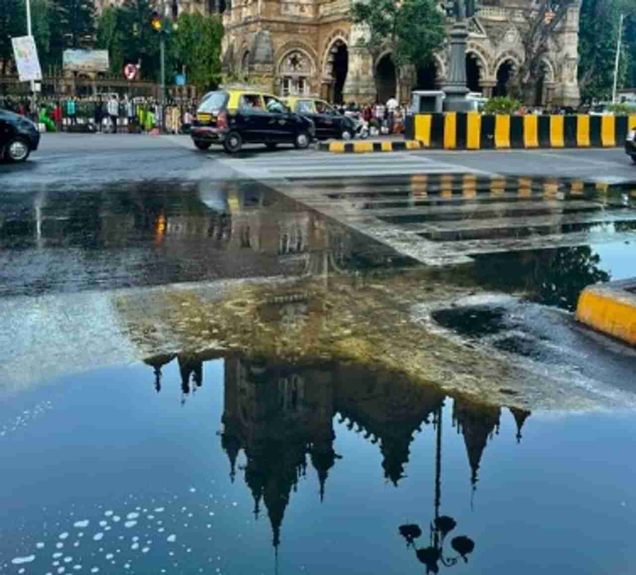 घन घन माला नभी दाटल्या कोसळल्या धारा, मुंबईसह महाराष्ट्रात वादळासह पावसाची धमाकेदार एण्ट्री