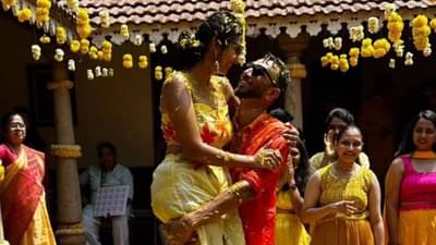 हळद, फुलं, पाणी आणि फुल्टू डान्स मस्ती; स्टार गोलंदाज प्रसिद्ध कृष्णाचा लग्नाचा व्हिडीओ पाहिला काय?