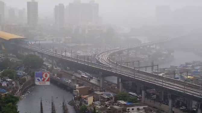 Video : अखेर तो आलाच... मुंबईसह पालघरमध्ये पावसाला दमदार सुरुवात; पुढचे दोन दिवस पावसाचेच