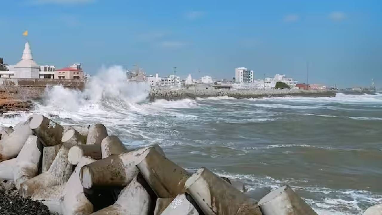 बिपरजॉय चक्रीवादळाची धोक्याची घंटा; सौराष्ट्र आणि कच्छ किनारपट्टीला ऑरेंज अलर्ट