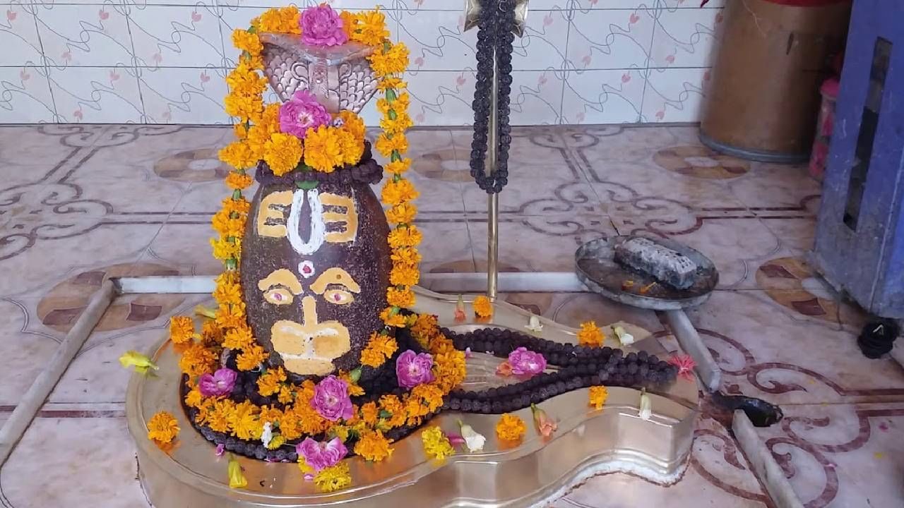 Guru Pradosh Vrat : या तारखेला आहे गुरू प्रदोष व्रत, भोलेनाथाचा आशीर्वाद प्राप्त करण्यासाठा अशा प्रकारे करा पूजा