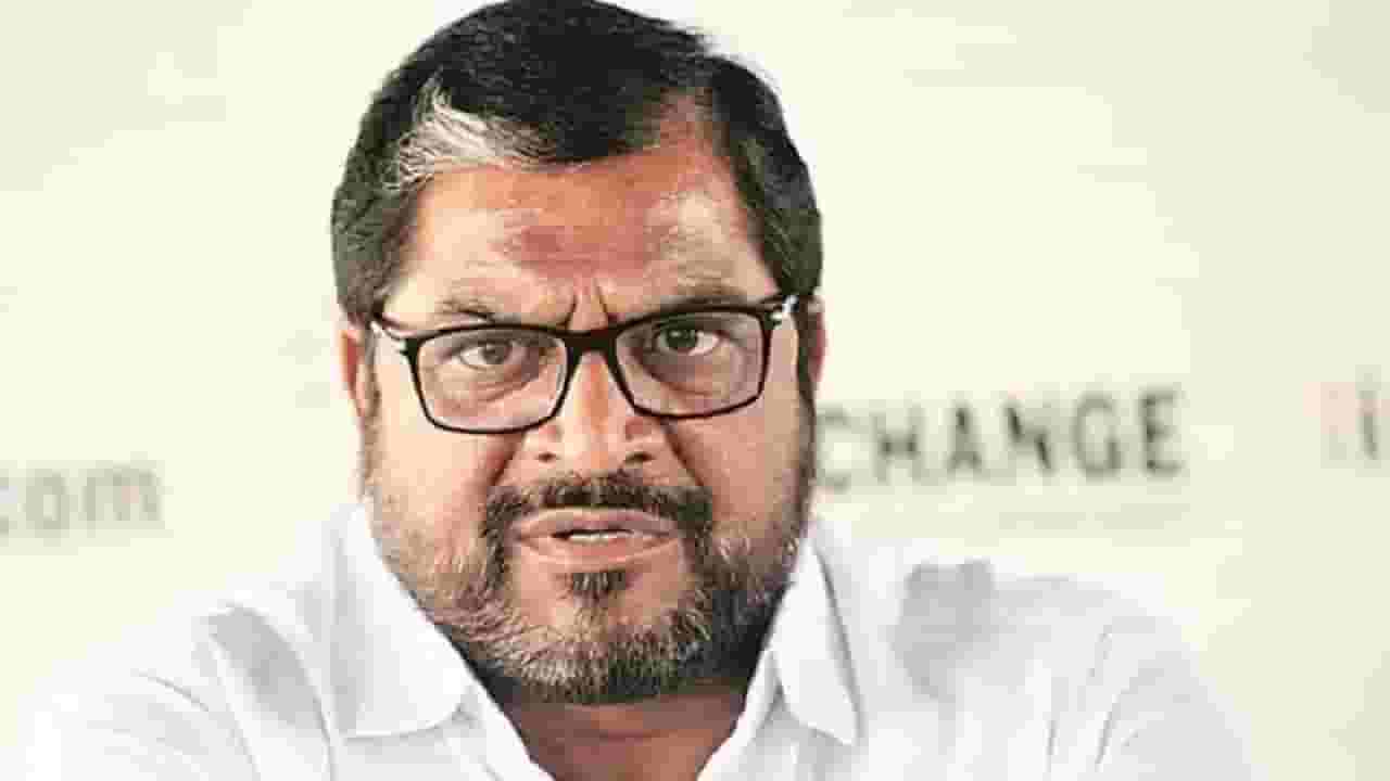 आधी सडेतोड पण आता राजू शेट्टी यांच्या नरमाईचं कारण काय? फोनवर काय झाली चर्चा?