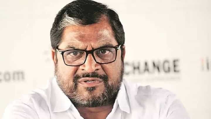 '... तर मग संभाजी भिडे यांच्यावर कारवाई का नाही?', राजू शेट्टी यांचा सरकारला थेट सवाल '... तर मग संभाजी भिडे यांच्यावर कारवाई का नाही?', राजू शेट्टी यांचा सरकारला थेट सवाल