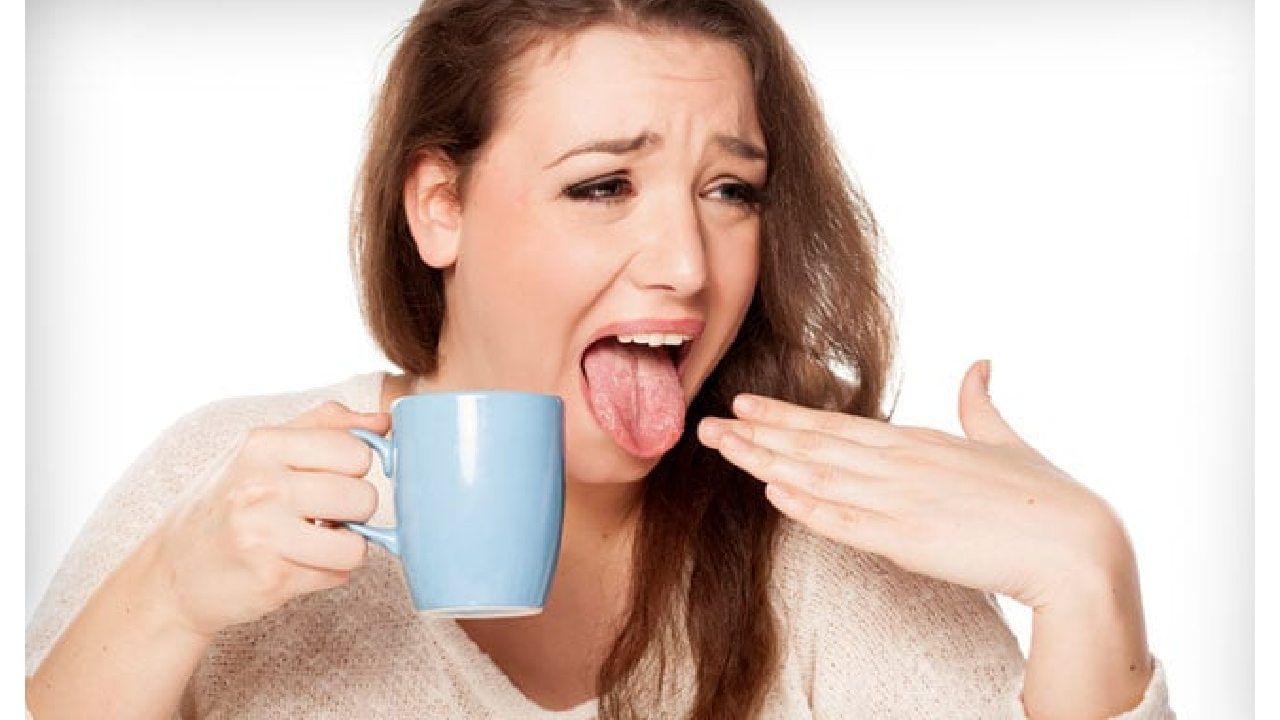 जीभ भाजल्यावर करून बघा 'हे' घरगुती उपाय! जीभ भाजल्यावर करून बघा 'हे' घरगुती उपाय!