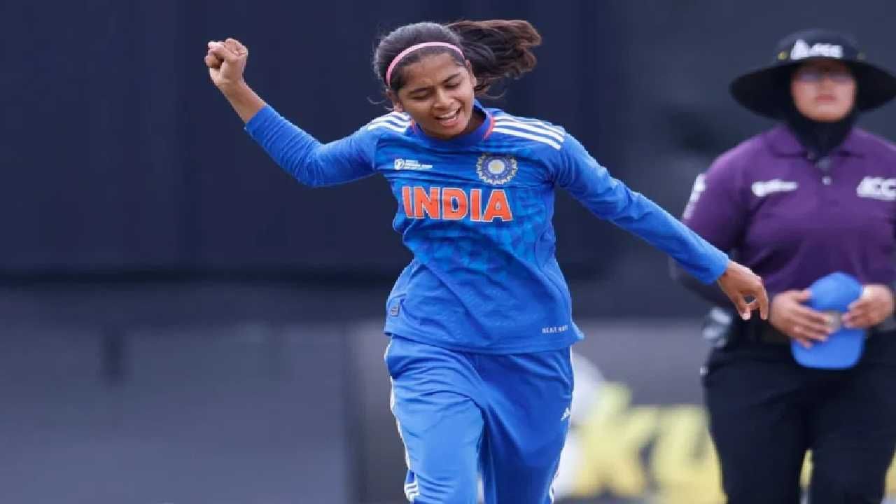 Womens Emerging Asia Cup 2023 : भारताच्या श्रेयंका पाटीलची कमाल, समोरची टीम 34 रन्सवर ऑल आऊट