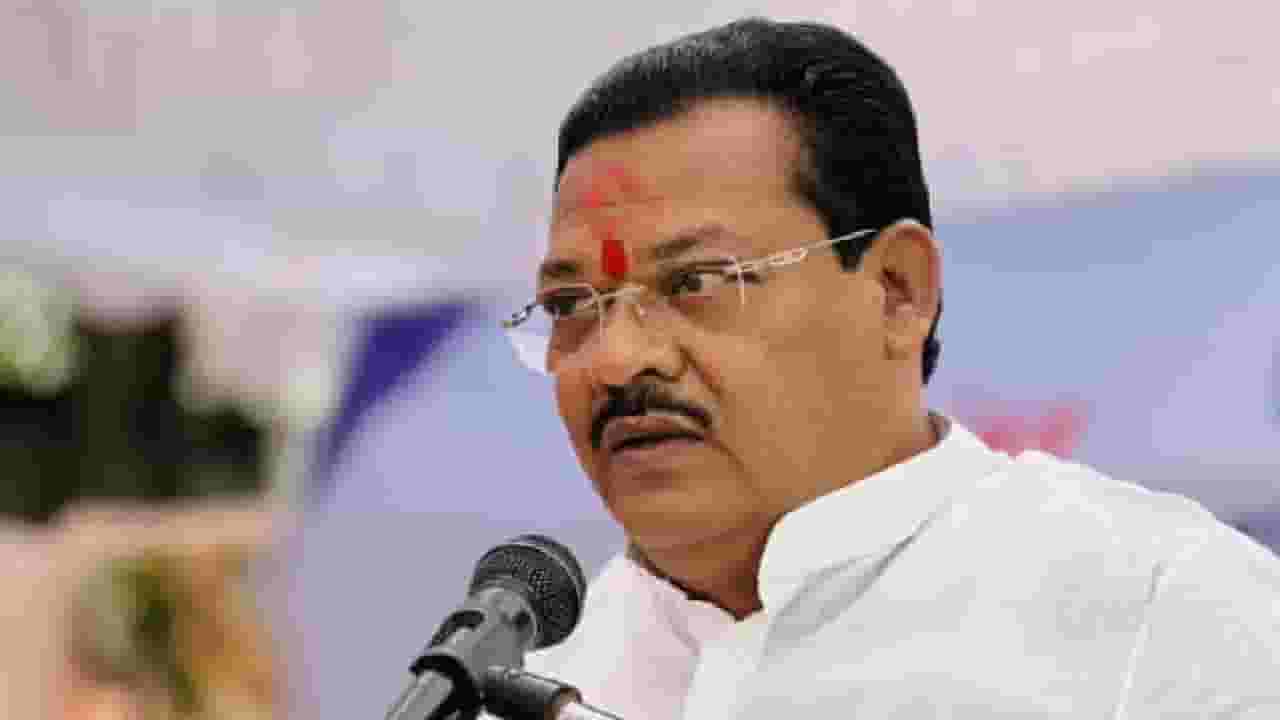 मंत्रिपद मिळणार की नाही याचा पाठपुरावा करा, उगीच…; रोहित पवार यांनी संजय शिरसाट यांना सुनावलं