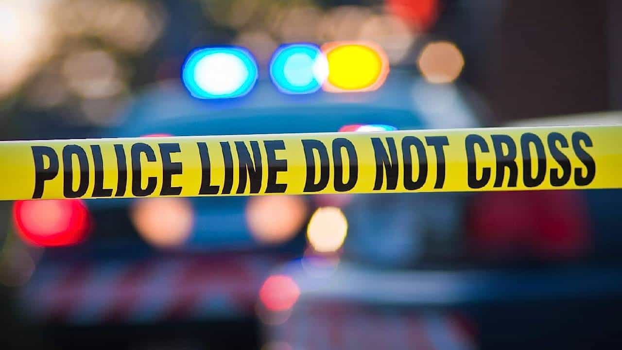 बापलेकात वाद झाला, दोघेही शांत झाले म्हणून आई बाजूला गेली, परत येऊन पाहते तर पायाखालची जमीनच सरकली !