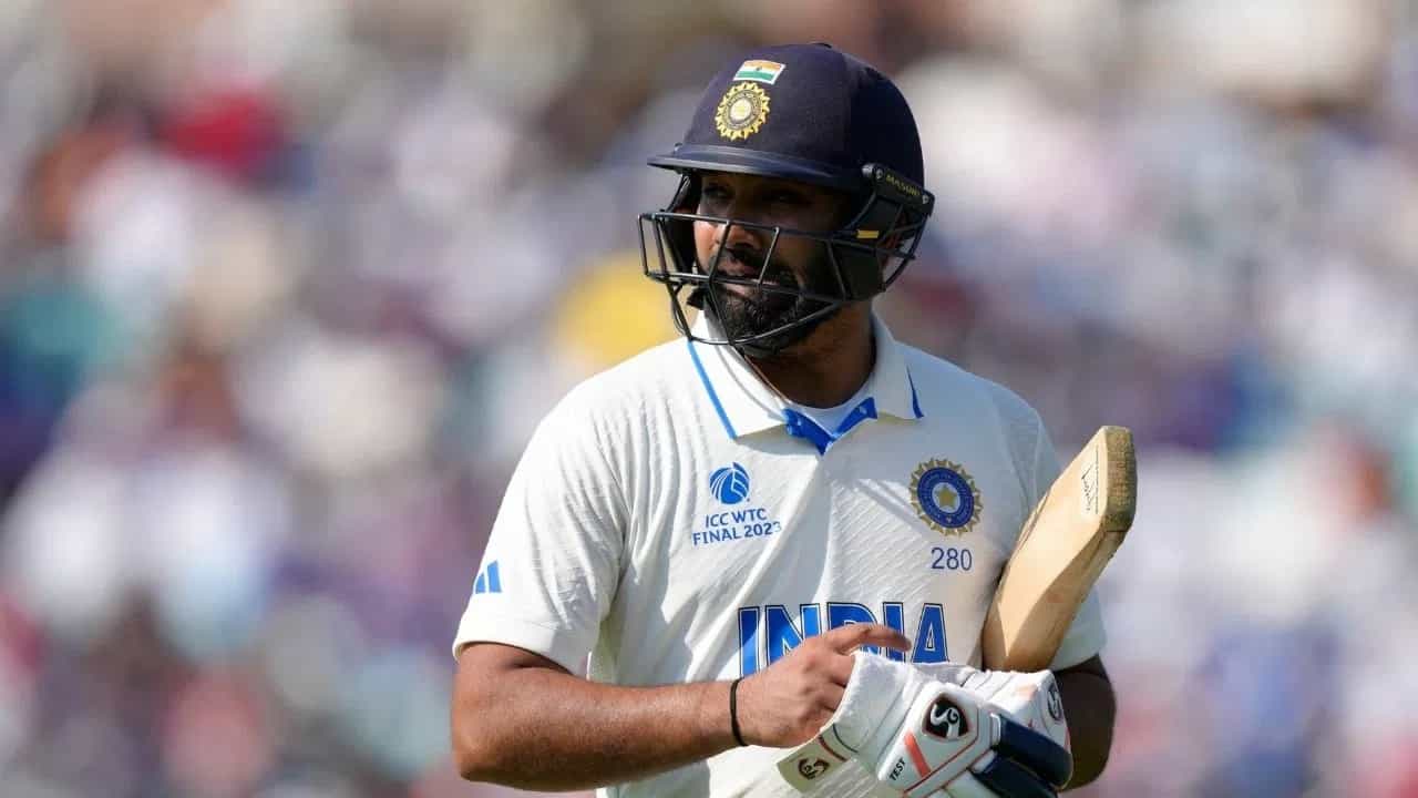 वर्ल्ड टेस्ट चॅम्पियनशीप फायनलमध्ये पराभूत झाल्यानंतर टीम इंडियावर टीका होत आहे. टीम इंडियाच्या कामगिरीवरुन अनेक प्रश्नचिन्ह उपस्थिक करण्यात आले. काहींनी बॅटिंगकडे बोट दाखवलं तर कोणी बॉलिंग कमी पडल्याचं म्हटलं. आता वेस्टइंडिजचा माजी वेगवान गोलंदाज एंडी रॉबर्ट्स याने टीम इंडियावर हल्लाबोल केला आहे.