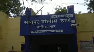 नाशिकमध्ये फळ विक्रेत्यांवर टोळक्याकडून सशस्त्र हल्ला, कारण अनभिज्ञ