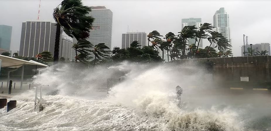 Cyclone Biparjoy : बिपरजॉय सुपर होतोय सायक्लोन, 100 ते 150 KM हवेचा वेग किती घातक