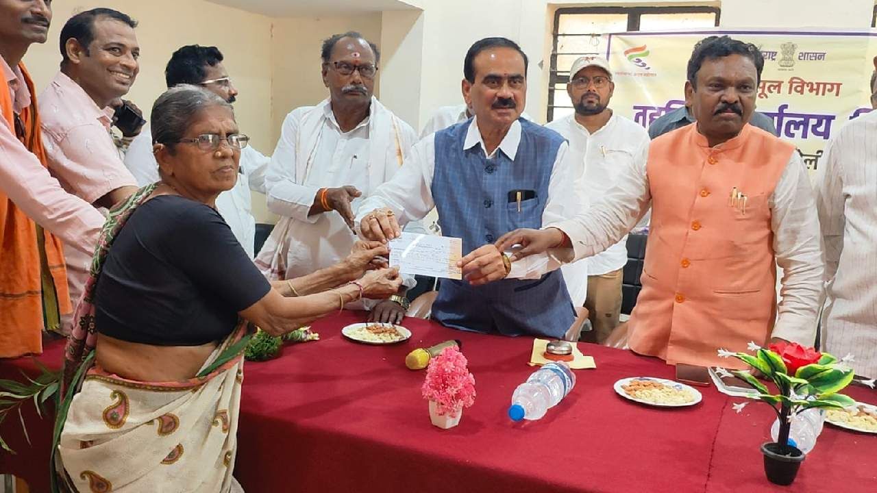 भूसंपादन झालेल्या धरणग्रस्तांसाठी मोठी बातमी, केंद्राने दखल घेतल्यानंतर शेतकरी आनंदीत भूसंपादन झालेल्या धरणग्रस्तांसाठी मोठी बातमी, केंद्राने दखल घेतल्यानंतर शेतकरी आनंदीत