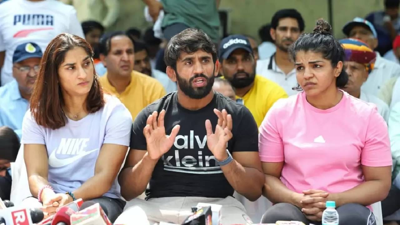 आंदोलनकर्त्या कुस्तीपटूंबद्दल महत्वपूर्ण निर्णय; दिल्ली पोलिसांनी प्रकरणाचा सगळा इतिहास सांगितला...