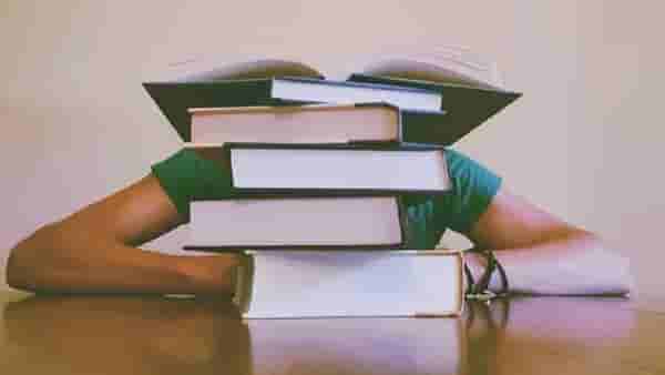 Astro Tips : अभ्यासात लागत नसेल मुलांचे लक्ष तर अवश्य करा ज्योतिषशास्त्रातले हे प्रभावी उपाय
