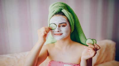 या फेसपॅकमुळे मिळते कूल-कूल स्किन ! फायदे तर वाचा