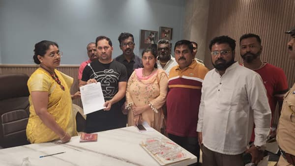 शाळेत अजानचा आवाज, पालकांनी घेतली धाव; शाळेत जोरदार घमासान