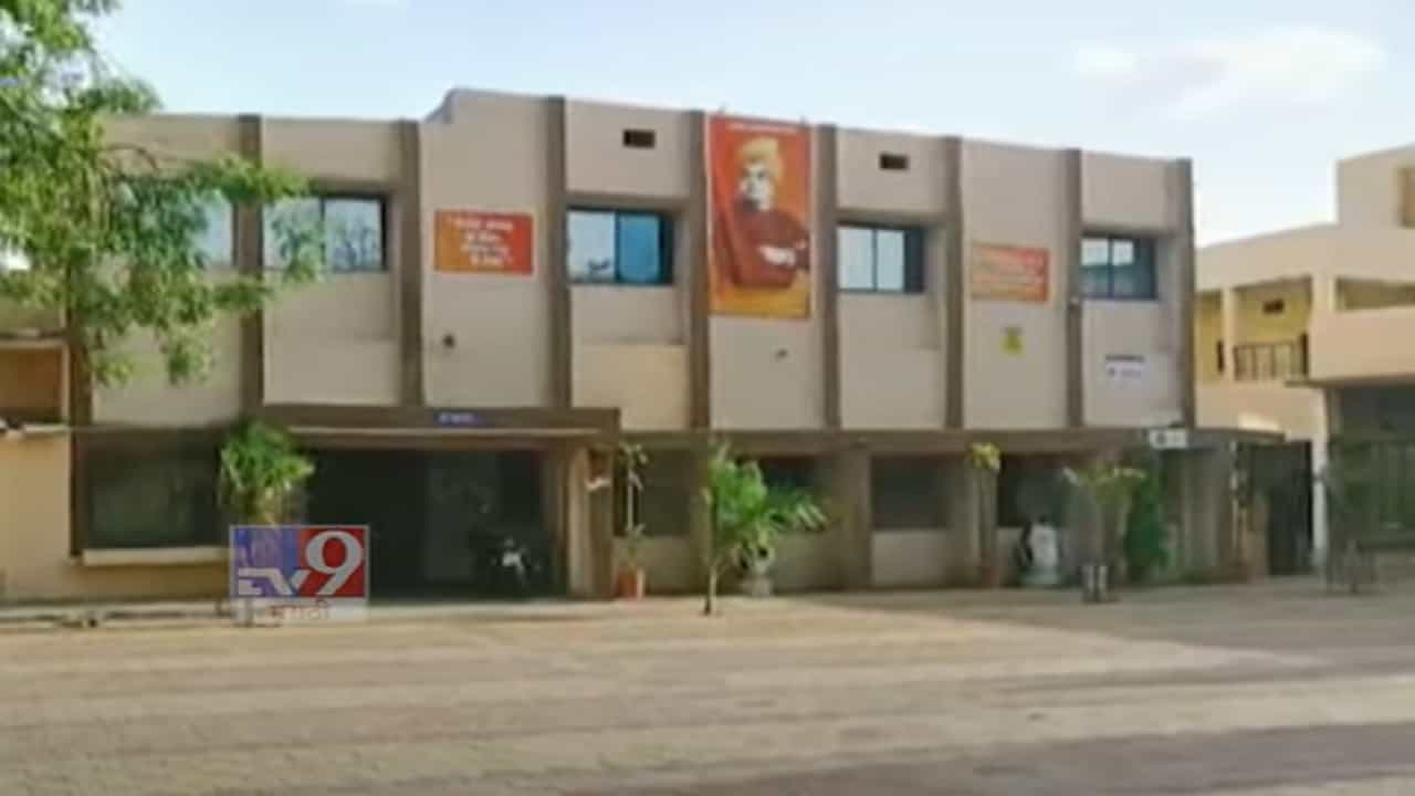 महाविद्यालयाची वेबसाईट हॅक, पाकिस्तान जिंदाबादचे नारे दिल्याचा प्रकार, कुठं घडली घटना? महाविद्यालयाची वेबसाईट हॅक, पाकिस्तान जिंदाबादचे नारे दिल्याचा प्रकार, कुठं घडली घटना?