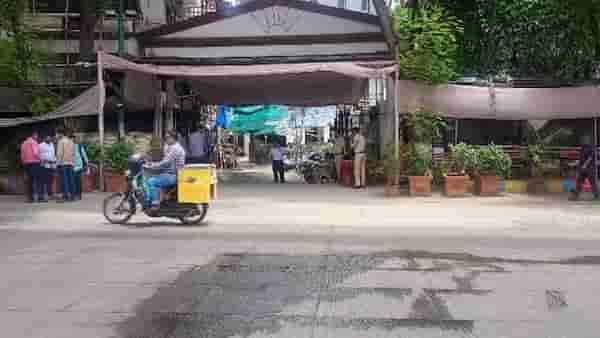 मुख्यमंत्र्यांच्या बंगल्याबाहेर रिक्षाचालकाचा आत्मदहनाचा प्रयत्न, कारण काय?