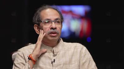 “उद्धव ठाकरेंनी बाळासाहेबांच्या विचारांशी गद्दारी केली”, शिवसेनेच्या बड्या नेत्याचा हल्लाबोल