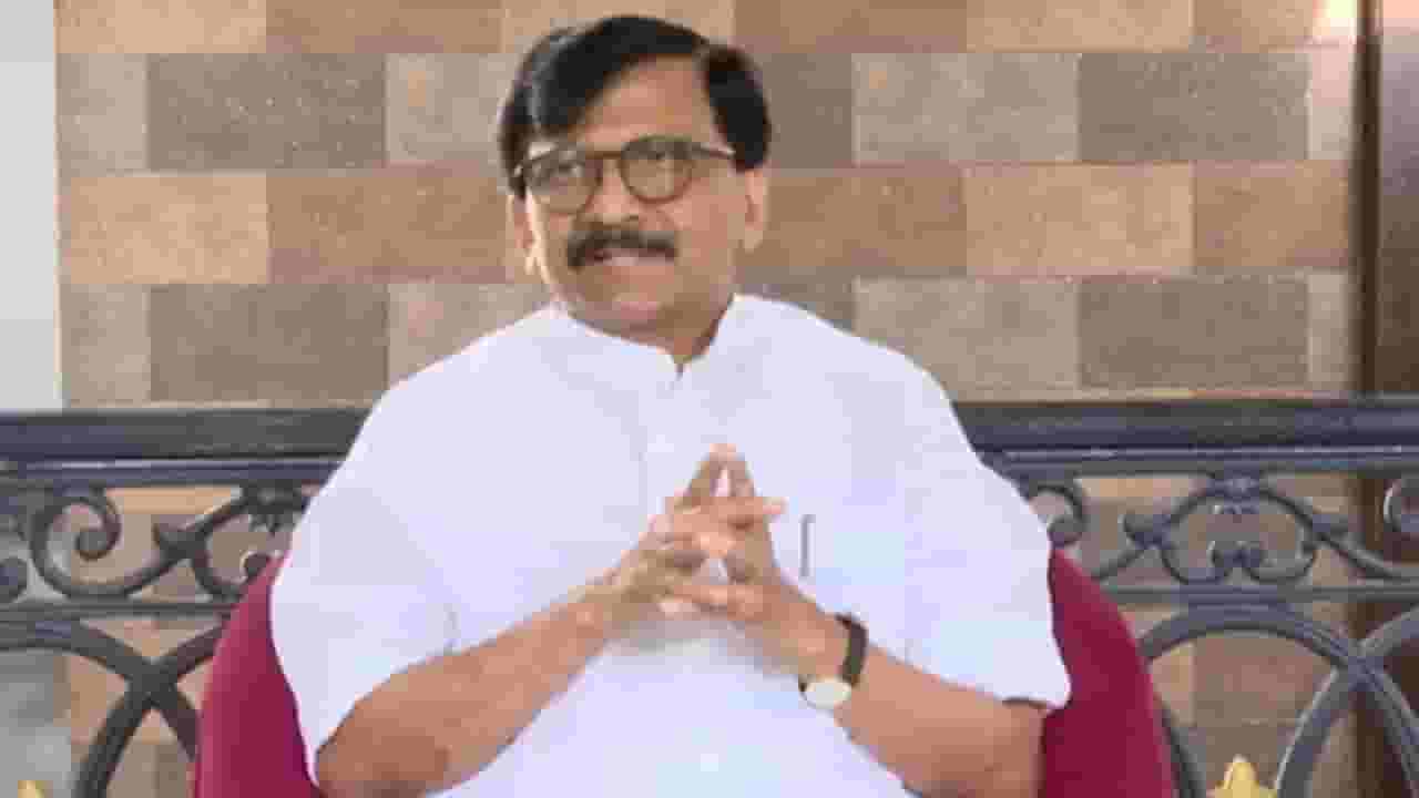 संजय राऊत यांच्यावर कोणाचे टीकास्त्र? म्हणाला, ‘चिठ्ठी काढणारा पोपट’ संजय राऊत यांच्यावर कोणाचे टीकास्त्र? म्हणाला, ‘चिठ्ठी काढणारा पोपट’