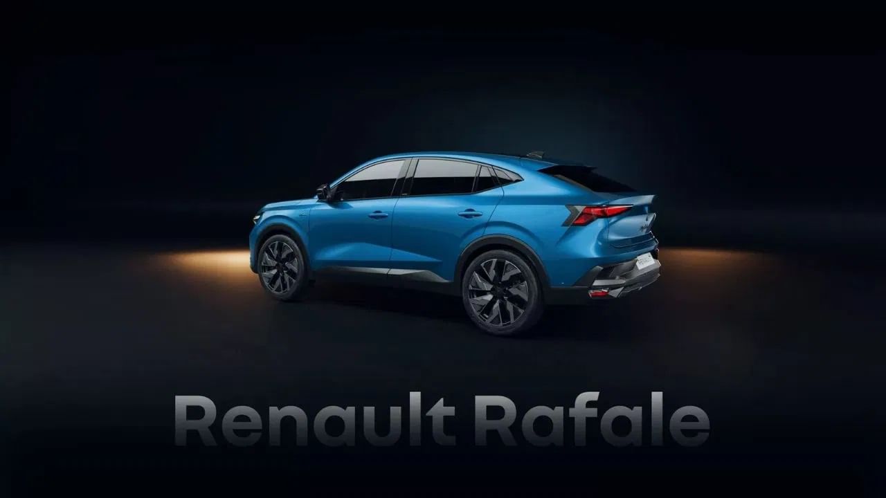 राफेल कारमध्ये हायब्रिड इंजिन पॉवर वापरली गेली आहे. कंपनीचा दावा आहे की, हायब्रिड टेक्नोलॉजीद्वारे फुल टँकद्वारे 1100 किमी अंतर कापू शकते. ही गाडी नवीन डिझाईन आणि सर्वोत्तम फीचर्ससह लाँच केली आहे. (Photo: Renault)