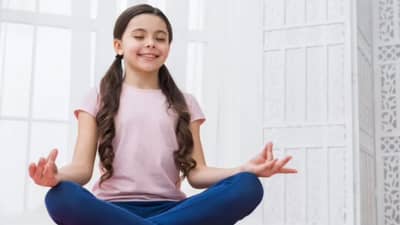 Yoga : लहान मुलांनी योगा करावा की नाही? कितव्या वर्षी करावा? पाहा काय सांगतात योगतज्ज्ञ?