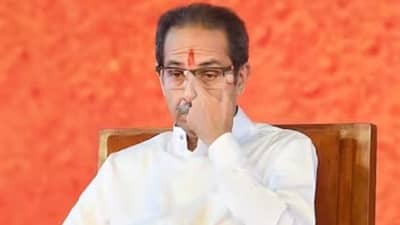 एक-एक नेता हातून निसटत असताना आता विधानपरिषदेतही शिवसेनेची कोंडी?; विरोधी पक्षनेतेपद राष्ट्रवादीकडे असावं, या आमदाराची मागणी