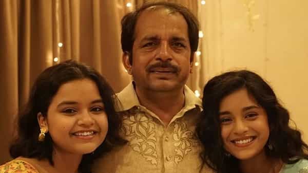 'ईमली' आणि 'बिग बॉस 16' या शोजमधून घराघरात पोहोचलेली अभिनेत्री सुम्बुल तौकिर खानच्या घरात सध्या आनंदाचं वातावरण आहे. कारण सुम्बुलच्या वडिलांनी नुकतंच दुसरं लग्न केलं आहे. स्वत: सुम्बुलने तिच्या वडिलांच्या दुसऱ्या लग्नाचे फोटो सोशल मीडियावर पोस्ट केले आहेत.