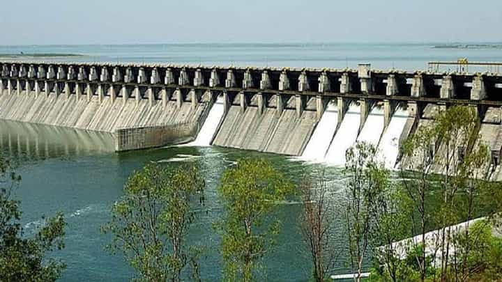 बळीराजासाठी आनंदाची बातमी! या धरणातून सोडणार 1500 क्युसेकने पाणी, 25 जुलैपर्यंत विसर्ग राहणार सुरू बळीराजासाठी आनंदाची बातमी! या धरणातून सोडणार 1500 क्युसेकने पाणी, 25 जुलैपर्यंत विसर्ग राहणार सुरू